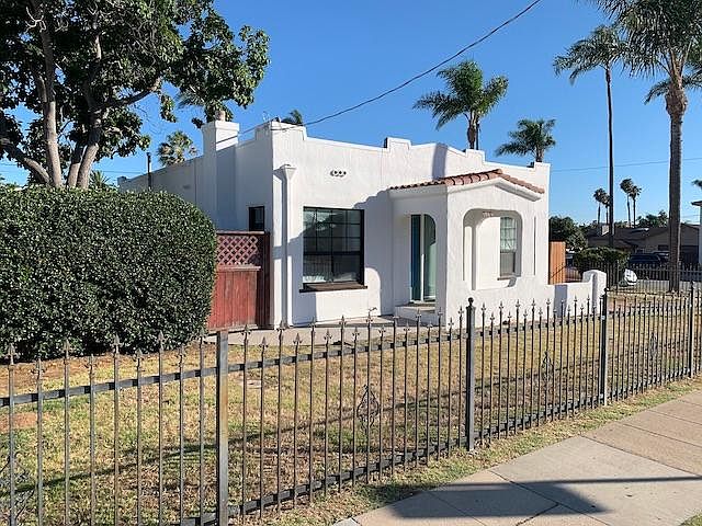 1st image of 604 E 4th St