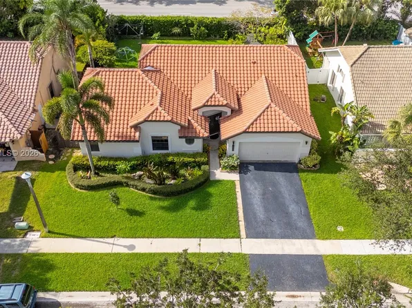 10900 NW 18th Ct, Plantation, FL 33322