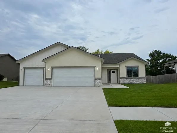 8606 William Dr, Manhattan, KS 66502