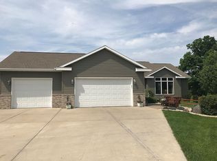 W7246 Mansfield Rd, Lake Mills, WI 53551