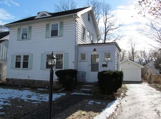 41 Wimbledon Rd, Irondequoit, NY 14617