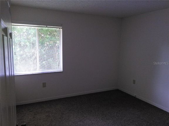 5th image of 408 E Warren Ave