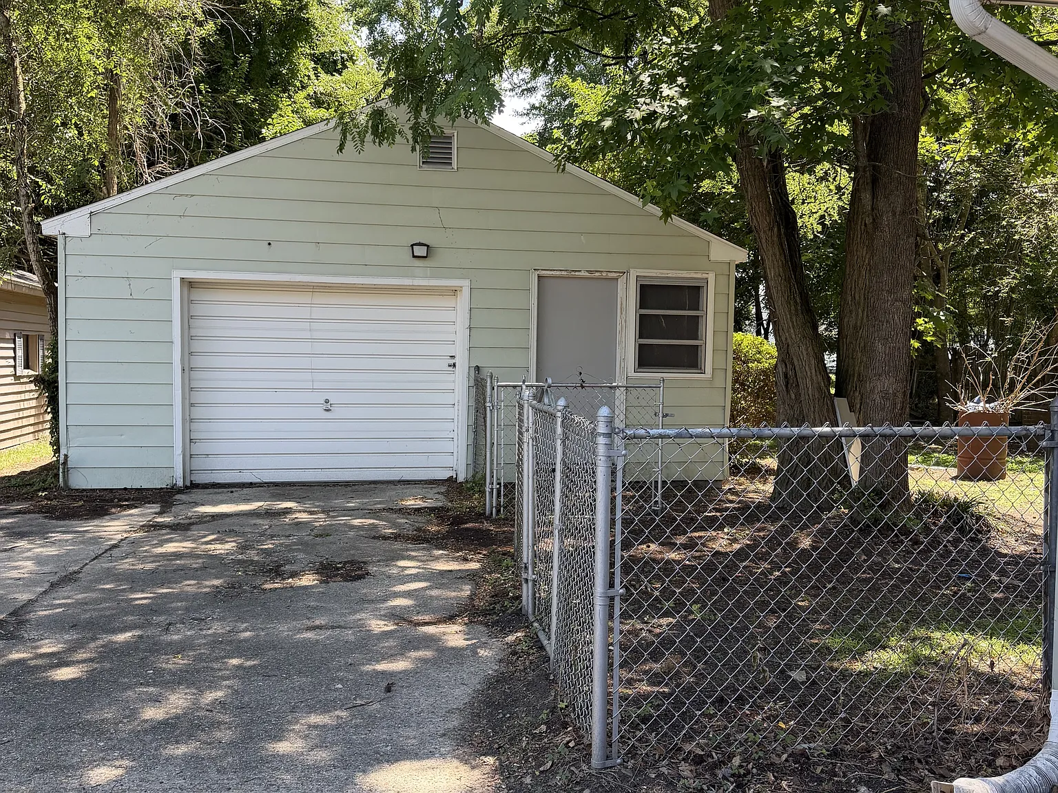 1108 Brittingham Street - 1 — Photo 2