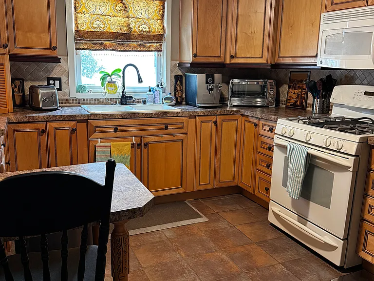 2205 Palmetto Ave — Photo 5