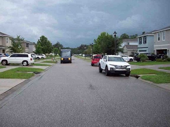Exterior Neighborhood (street photo)