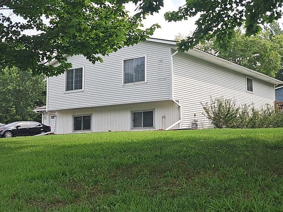 2nd image of 2300 Friendship Ln