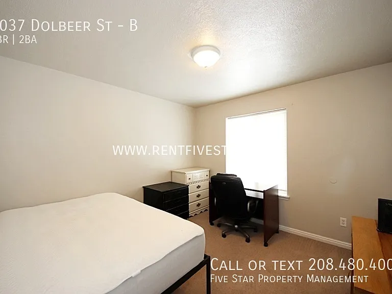 1037 Dolbeer St #B — Photo 7
