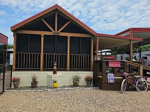 2nd image of 3004 Seagull Rd