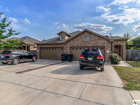2nd image of 297-295 Rosalie Dr