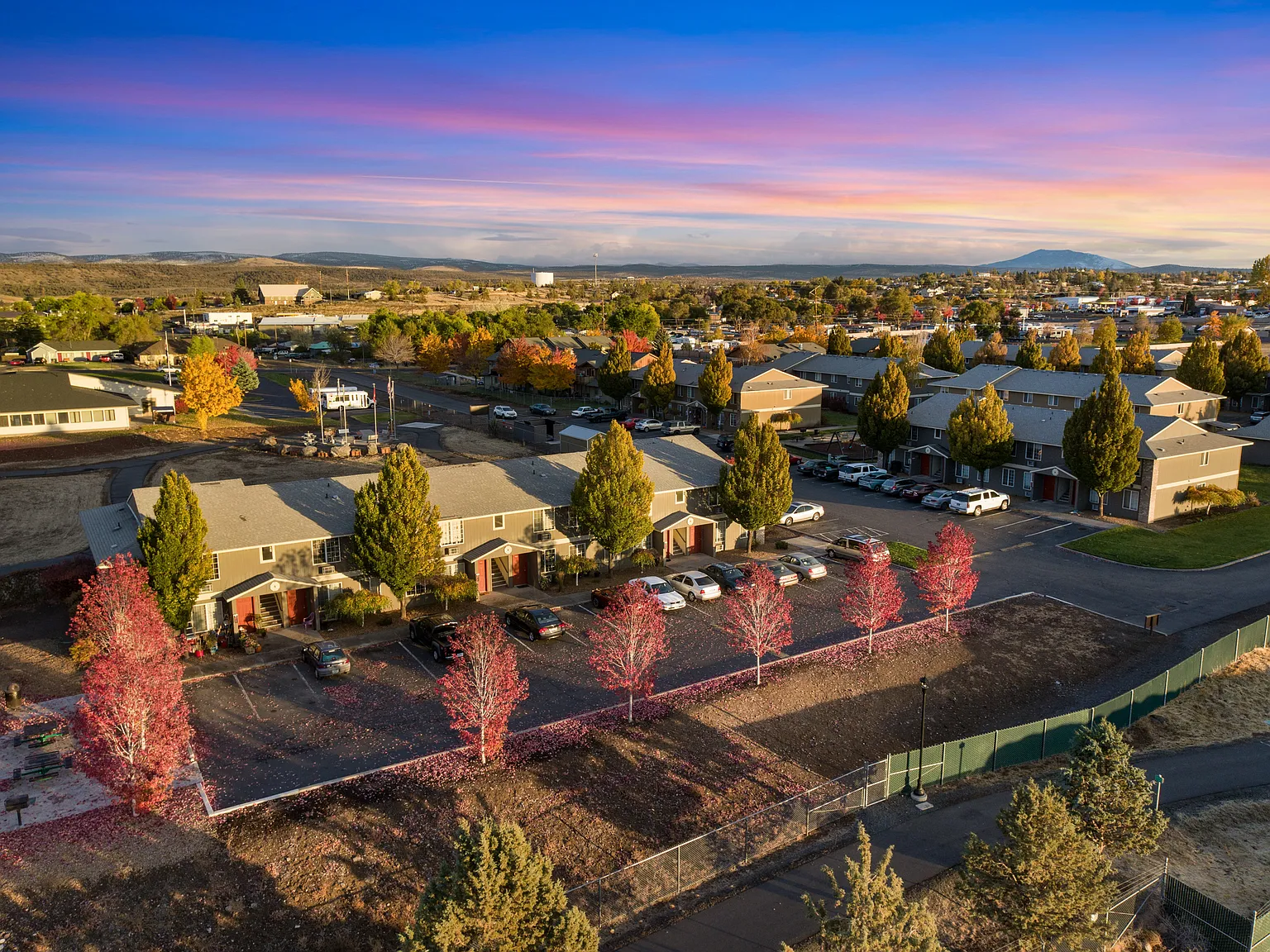 Cascade Ridge Apartments — Photo 3