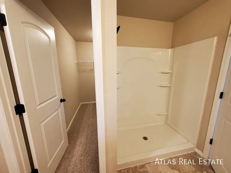 708 Finch Dr — Photo 10