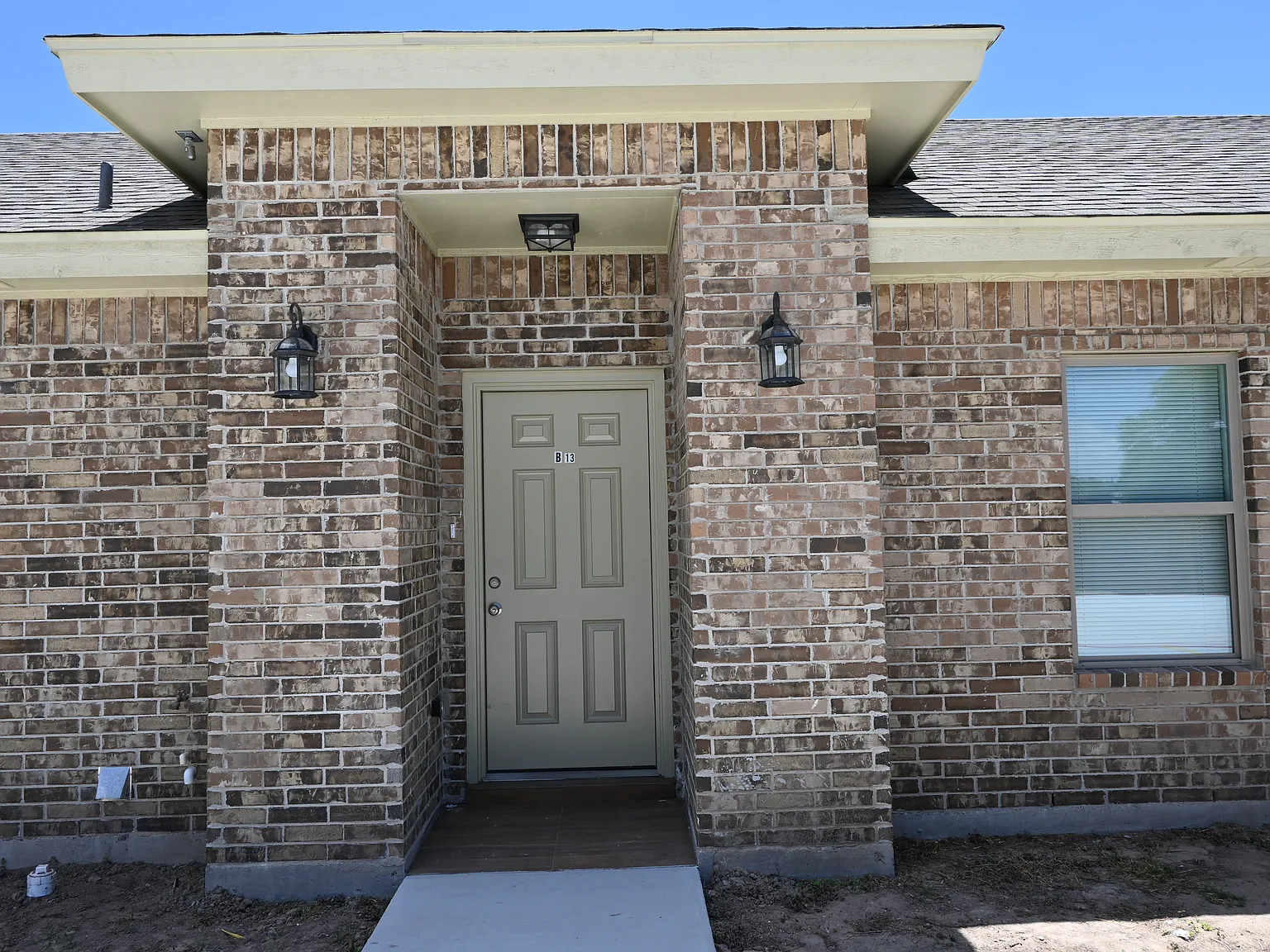 6325 Dunlap — Photo 4
