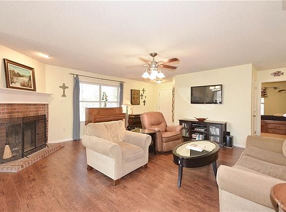 3rd image of 194 Brandie Mac Ln