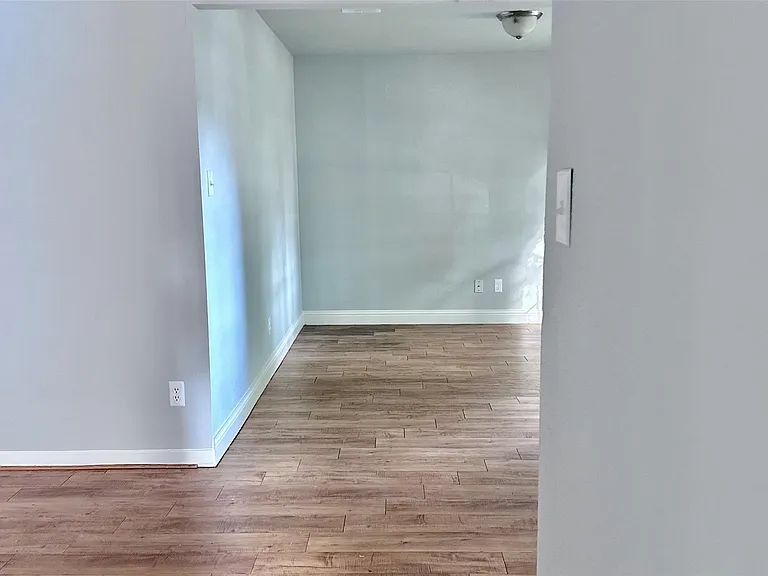 7810 Kellwood Dr — Photo 13