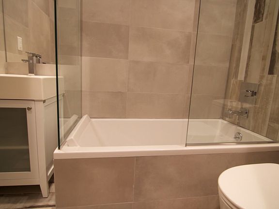 5th image of 1000 Fulton St APT 1C