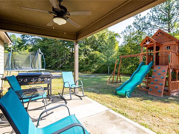 5th image of 121 Lee Road 522