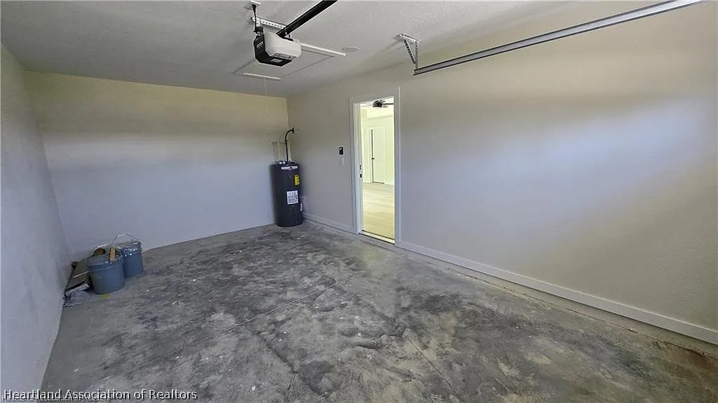 3 bed, 2.0 bath, 1098 sqft, $1,650 — Photo 4