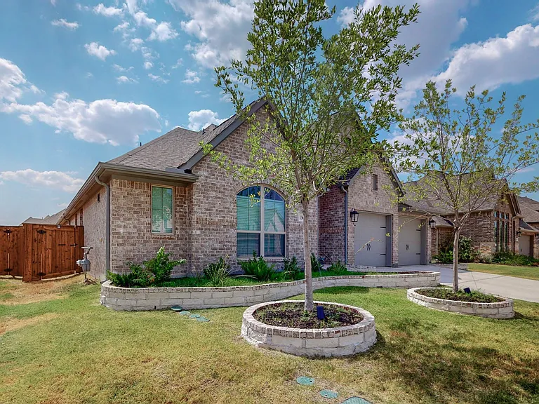 1303 Buttermere St — Photo 19