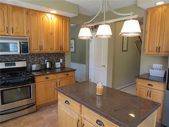 5th image of 501 Willowgate Dr