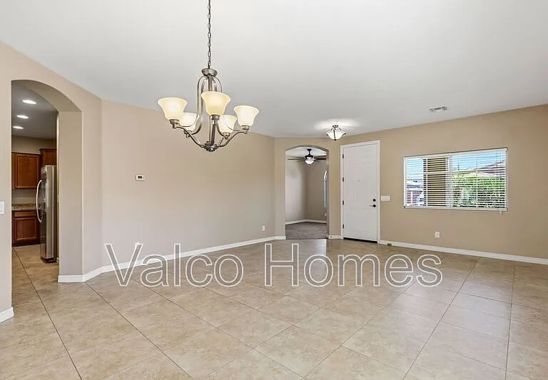 2717 E Ficus Way — Photo 6