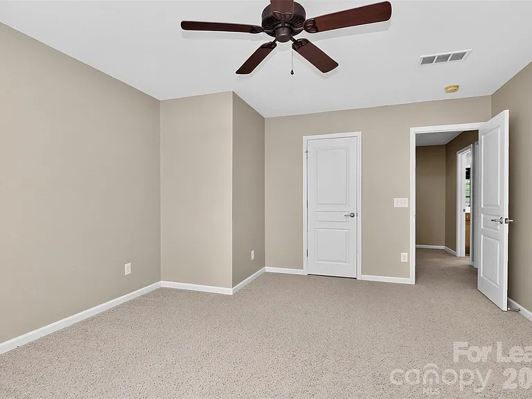 10229 Blairbeth St — Photo 29