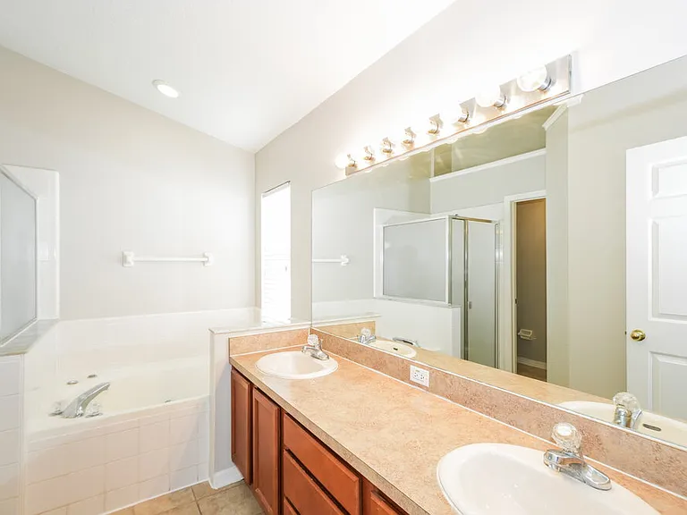 8606 Baneberry Ct — Photo 15