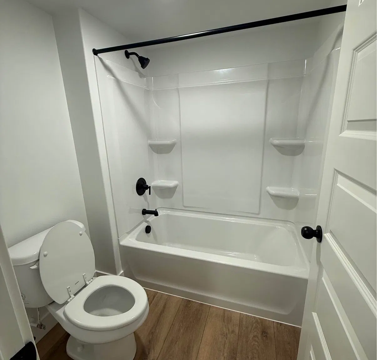 786 N Danverse Dr - B — Photo 4