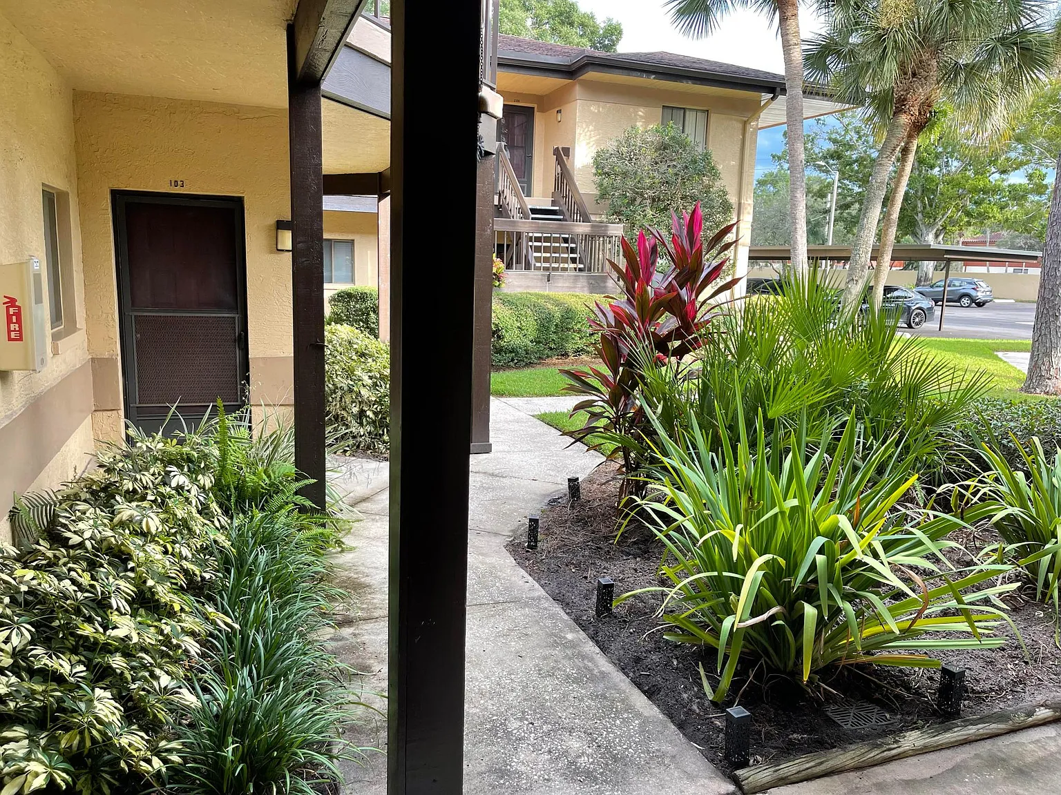 2 bed, 1200 sqft, $1,900 — Photo 2