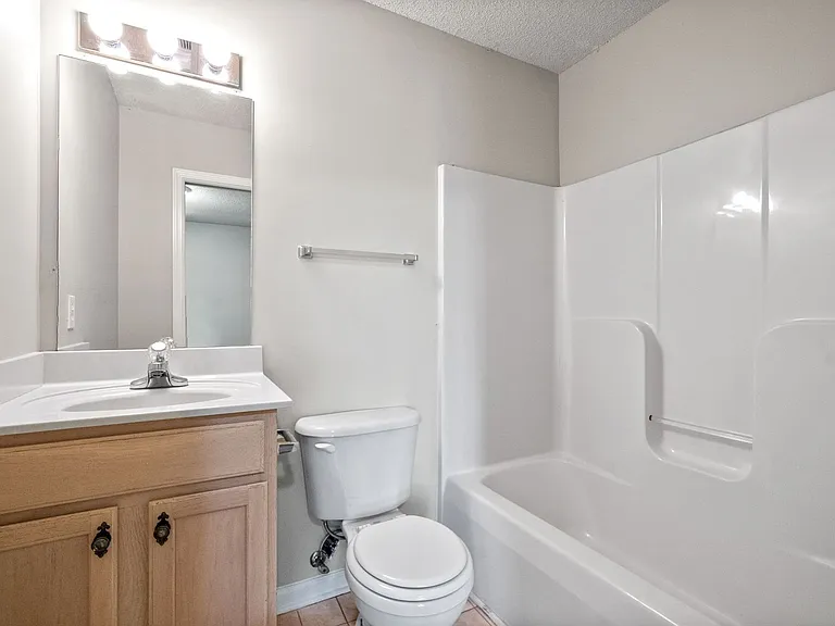 Jockey Drive-3822 — Photo 23