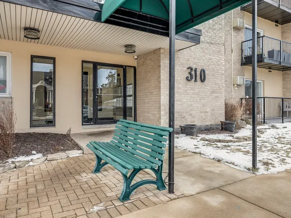 310 Lathrop Ave APT 302, Forest Park, IL 60130