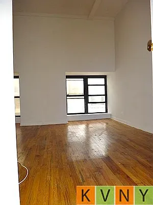 Rented by KVNY Soho | media 18