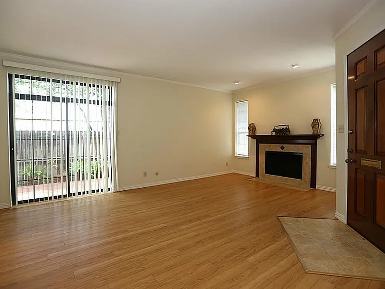 2602 W Holcombe Blvd — Photo 6