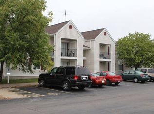 3001-3019A Chain Dr, Menasha, WI 54952