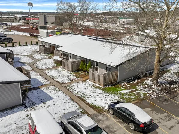 Rivercrest Village Apartments