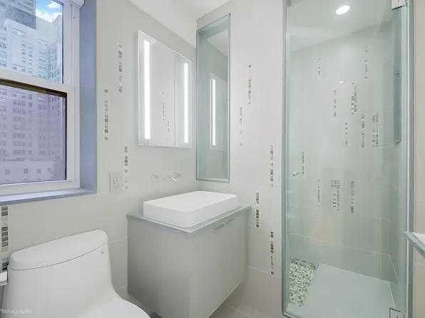 227 East 57th Street image 4 of 13