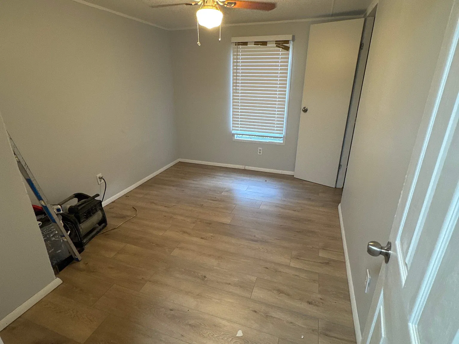 3 bed, 1216 sqft, $900 — Photo 2