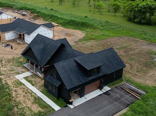 1159 Magnolia Dr, Traverse City, MI