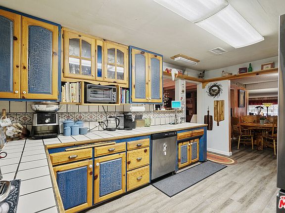 5th image of 11057 Fenway St
