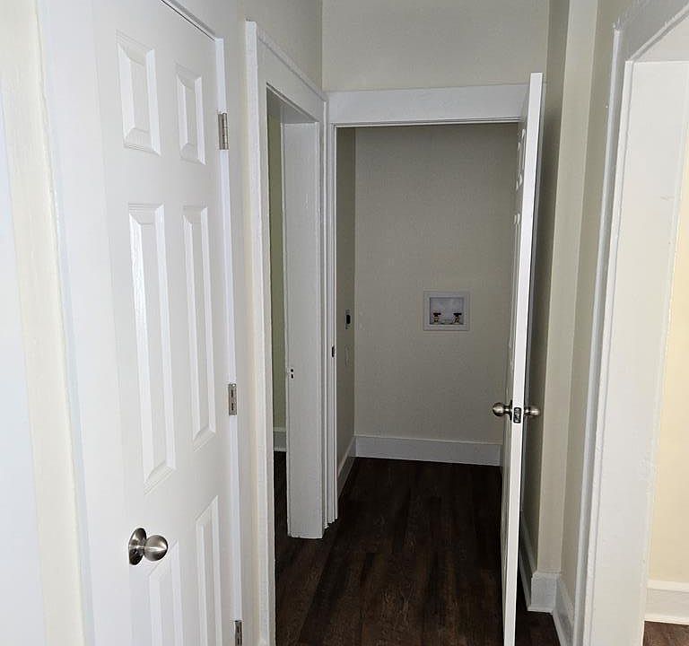 1st image of 209 W Moore St