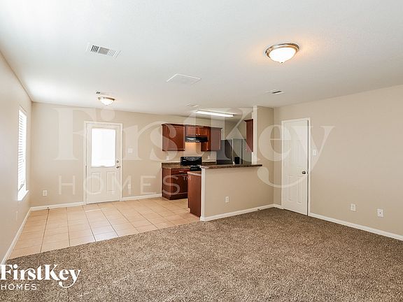 5th image of 6722 Clover Walk Ln