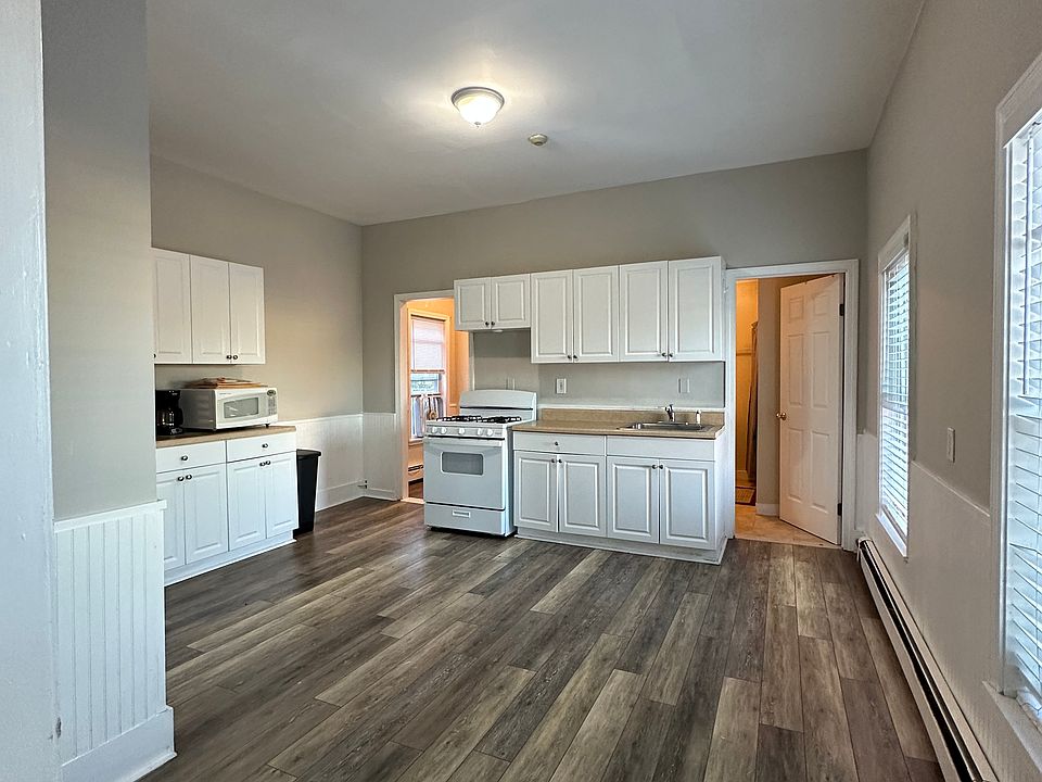 First Floor Main Kitchen