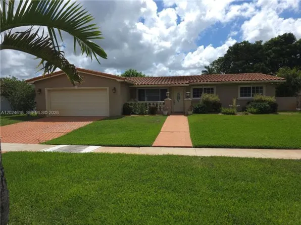 2091 NW 85th Way, Pembroke Pines, FL 33024