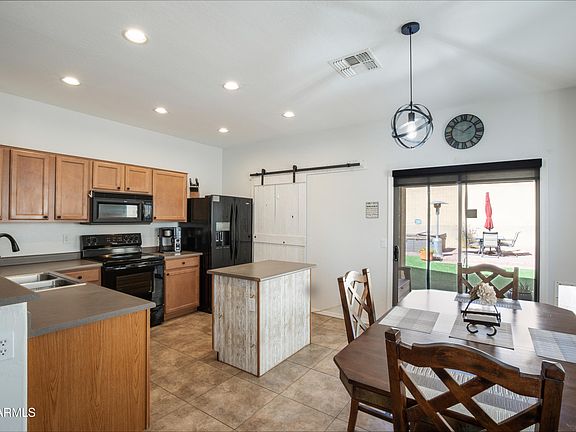 4th image of 3648 W MEDINAH Court