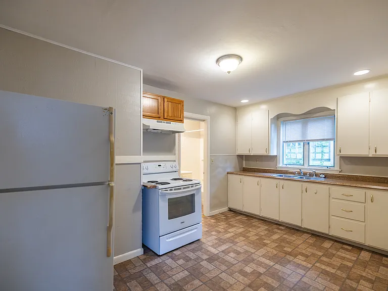 16 Elm St #1 — Photo 8