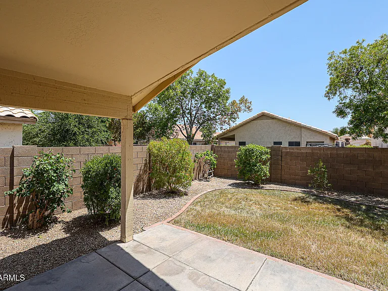 9833 W Yukon Dr — Photo 16