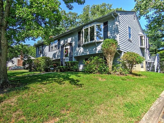2nd image of 48 Kimberly Dr