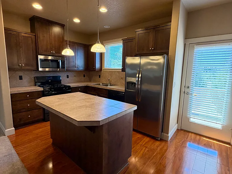 Quaking Aspen Ave — Photo 10