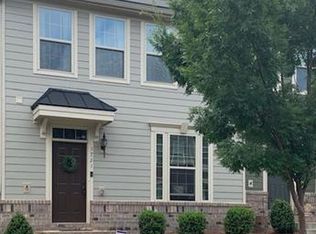 1721 Fleetwood Dr, Charlotte, NC 28208