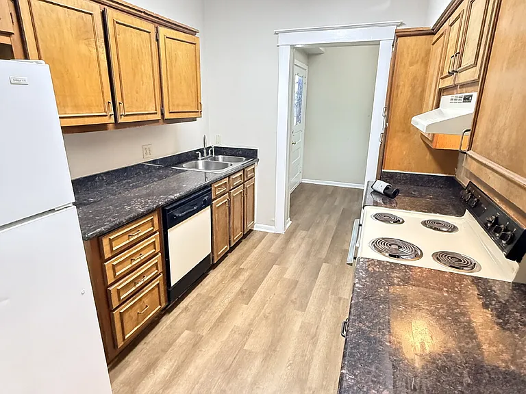 7 S Monterey St #2 — Photo 6