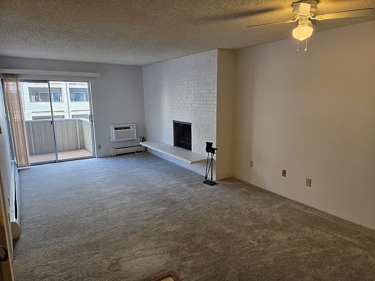 4110 Hale Pkwy #6F — Photo 3